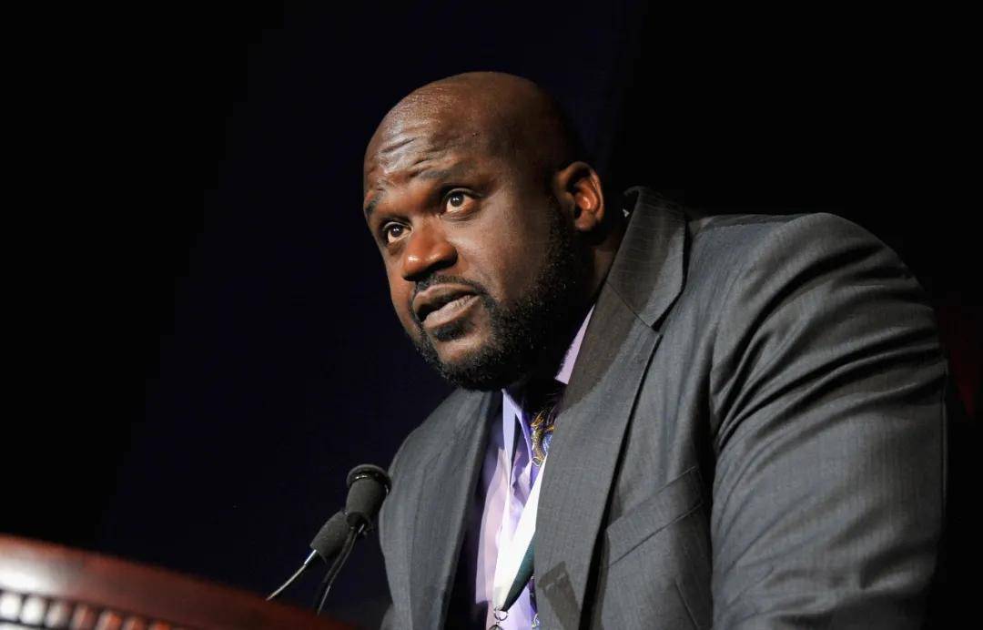 拜仁莱万多夫斯基关键进球锁定胜局（莱万致胜球助拜仁全取三分）