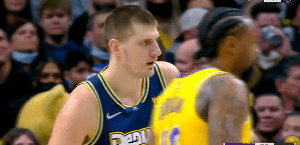 波多尔斯基：现在的拜仁踢得很有统治力；希望阿森纳英超夺冠（波多尔斯基：拜仁如今统治力十足，盼阿森纳问鼎英超）