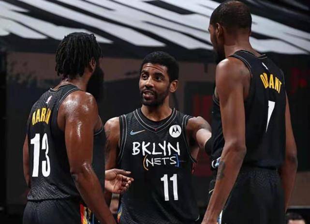 湖人更新战马刺伤病报告：斯玛特伤愈复出，克勒贝尔出战成疑（湖人公布对阵马刺伤情：斯玛特复出，克勒贝尔出战存疑）