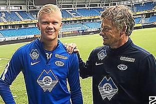 拉波尔塔：如无意外月底回归诺坎普；弗里克在巴萨很开心