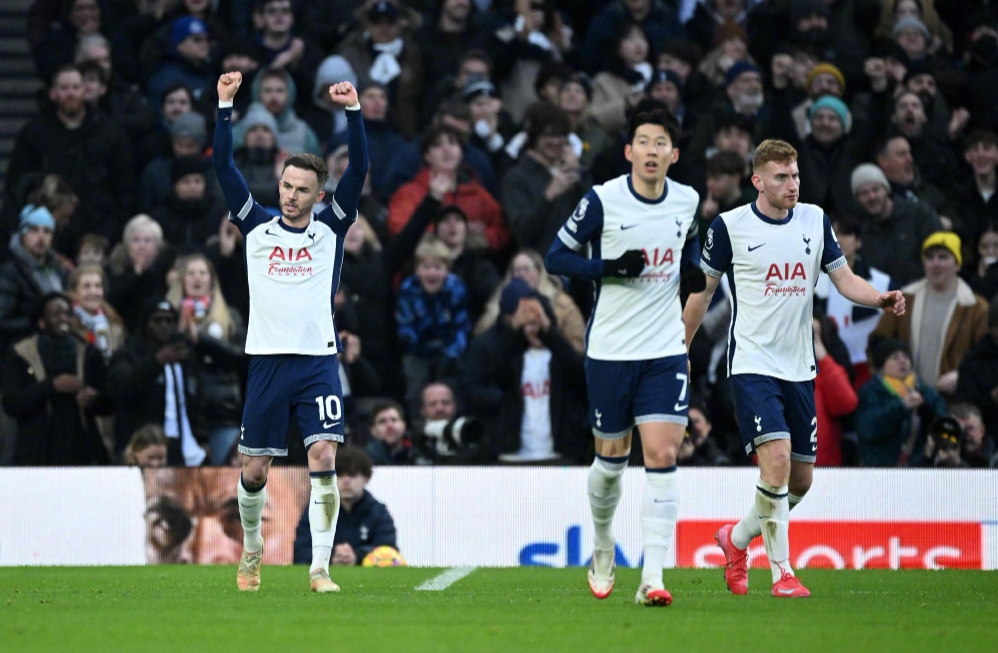 皇马vs曼城首发：姆巴佩替补！哈兰德、维尼修斯、福登均在列（皇马vs曼城首发出炉：姆巴佩坐板凳，哈兰德、维尼修斯、福登首发）