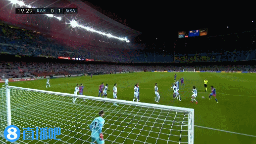 弗赖堡4-3沃尔夫斯堡，格里福点射，舍尔汉特破门（弗赖堡4比3击败沃尔夫斯堡：格里福点球破门，舍尔汉特建功）