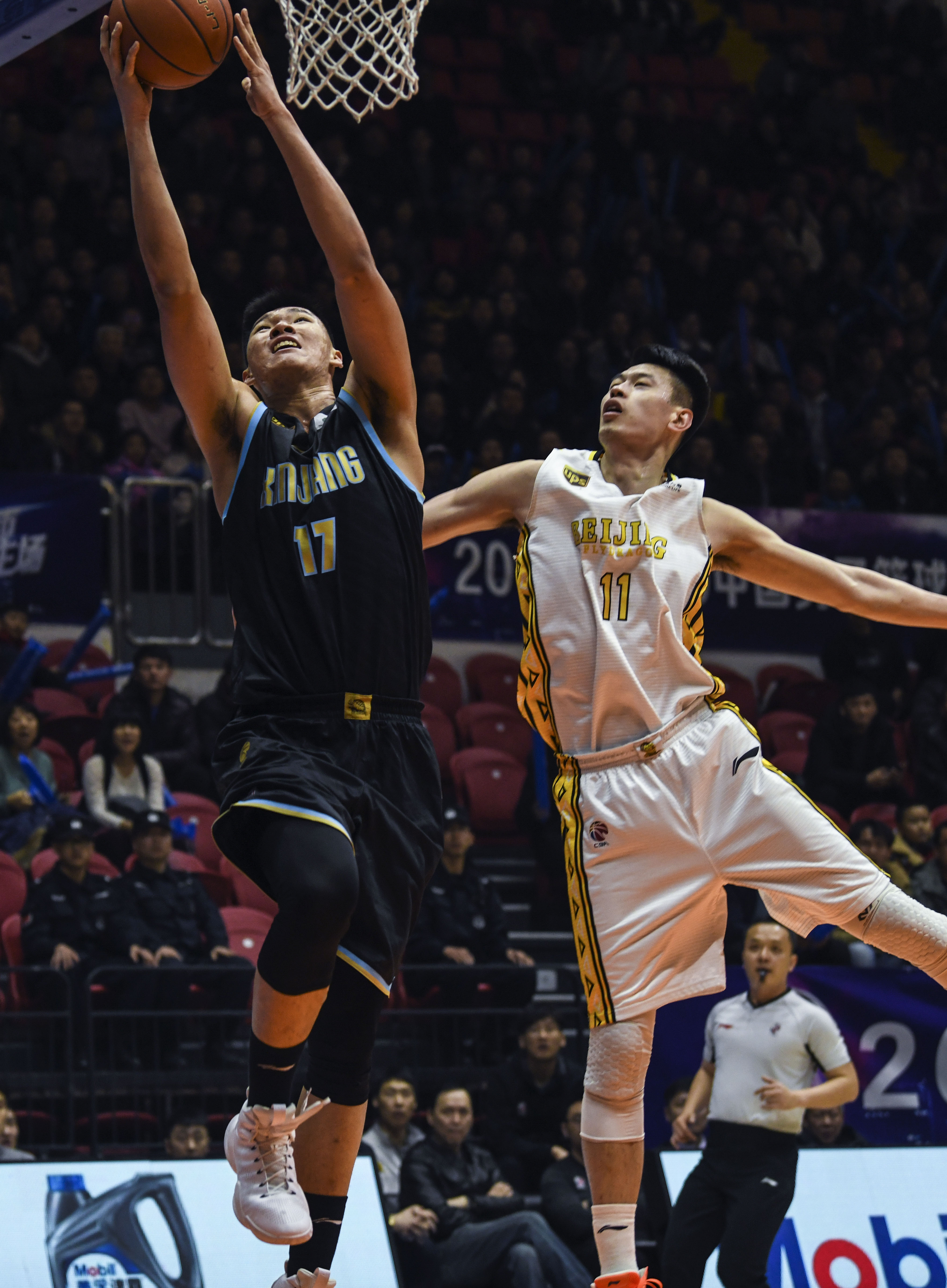 莱万：失去袖标很难过，但感受到了球迷的爱；不恨普罗别日（莱万：失去队长袖标虽难过，却感受到球迷的爱；对普罗别日无怨）