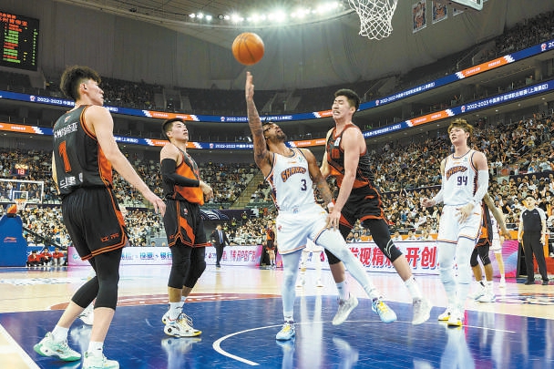 米体：拉齐奥重启主场放飞雄鹰仪式，新鹰将于2026年首次亮相（米兰体育报：拉齐奥将恢复主场放鹰传统，新鹰预计2026年首秀）