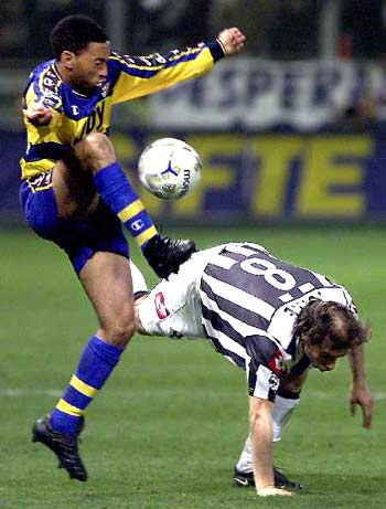 穆帅：我对足球的激情一直没变，也想象不了自己哪天会变（穆里尼奥：对足球的热爱从未减退，难以想象哪天会改变）