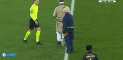 13岁零343天，阿森纳小将成为青年欧冠历史上最年轻出场球员