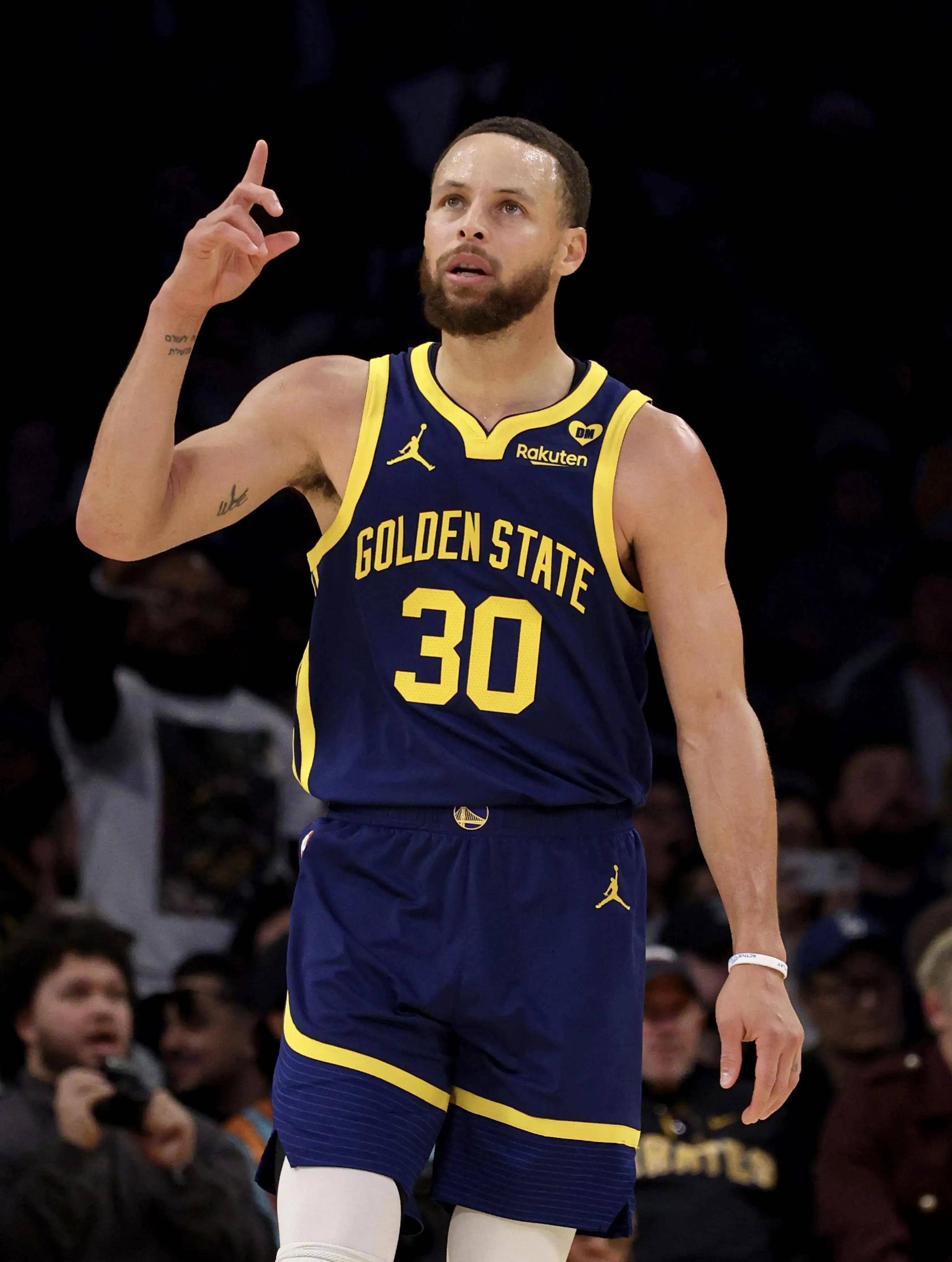 篮球湖人三分命中率创赛季新低（湖人外线失准，三分命中率降至赛季最低）